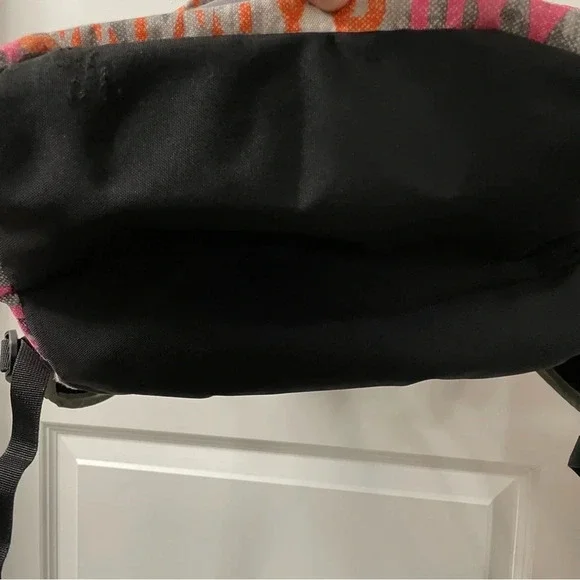 Roxy Full Size Backpack - Picture 3 of 6